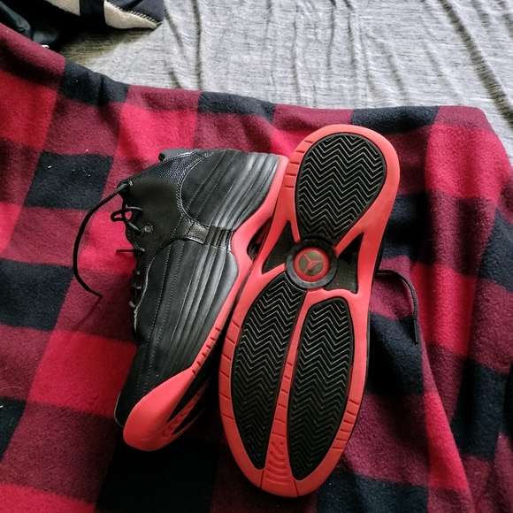 Jordan Size 10.5 - Picture 2 of 3